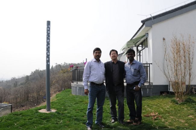 中东客户考察南天无轨悬浮门