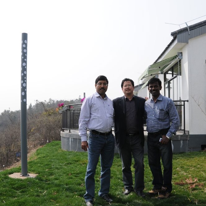 中东客户考察南天无轨悬浮门