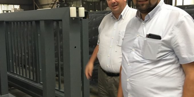 南天美力凯悬浮门怎么样